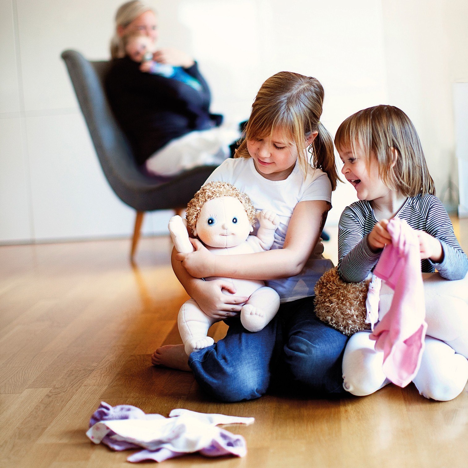 Rubens Barn Puppe Baby Erik – im Spiel